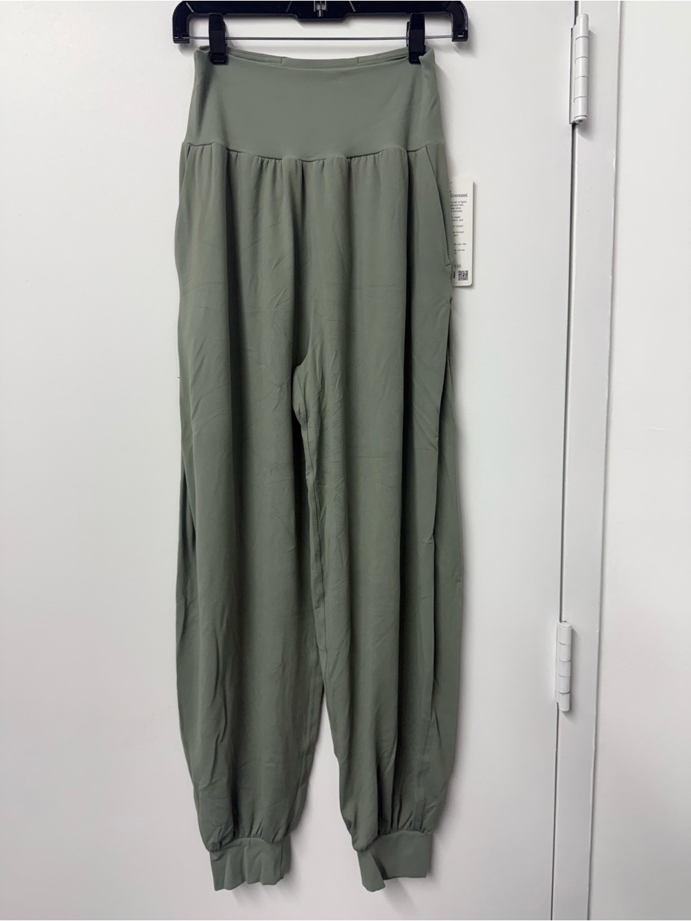 LuluLemon Rulu Drapey Oversized HR Jogger in Willow Leaf
